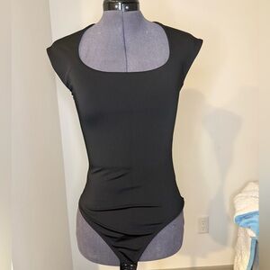 Express Body Contour Scoop Neck Compression Body Suit Size S